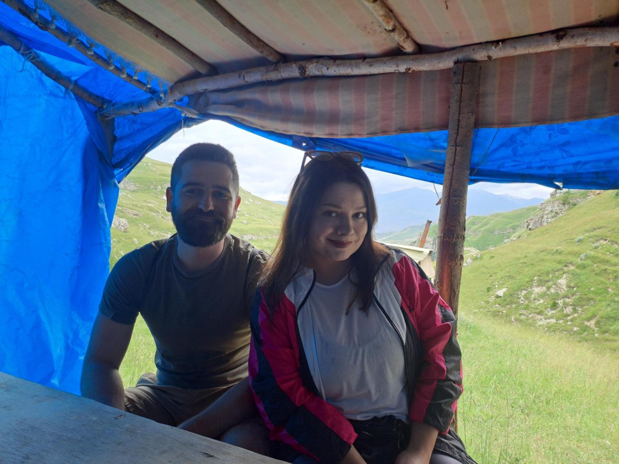 Xinaliq Khinalig Izzet'S Riverside Home Stay Eksteriør billede